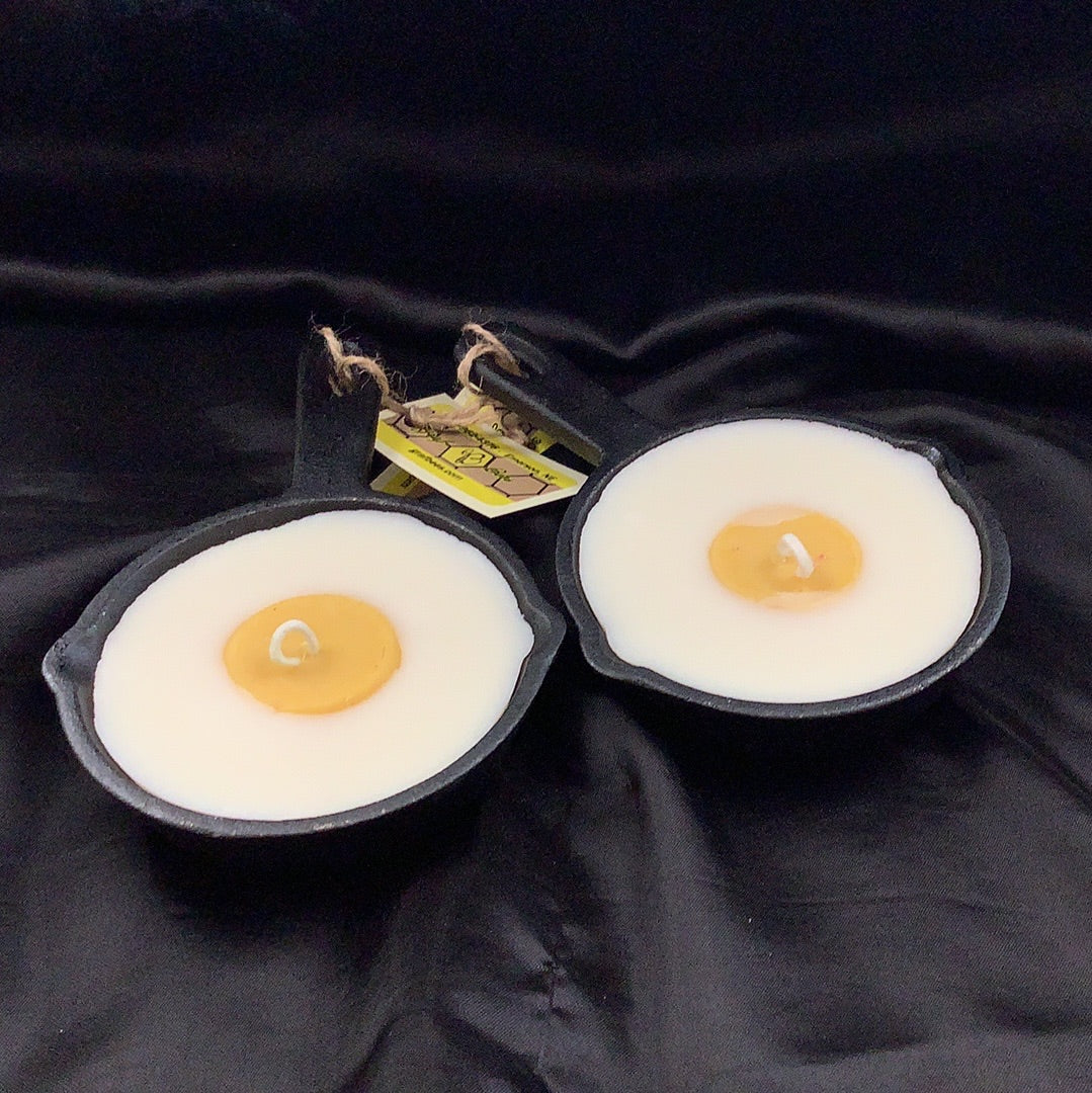 Frying pan candle
